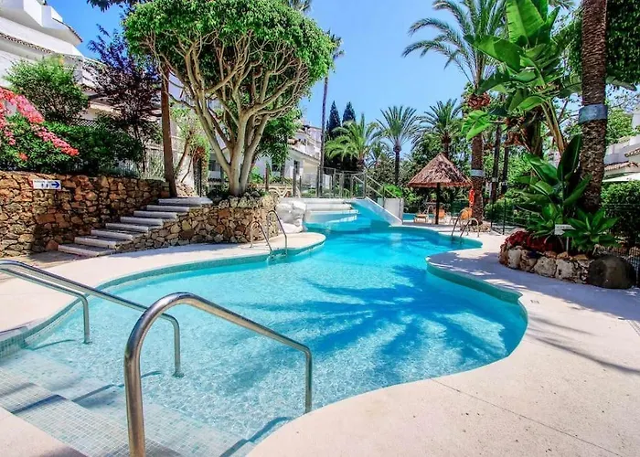 1080 - Golden Jacuzzi Appartement *